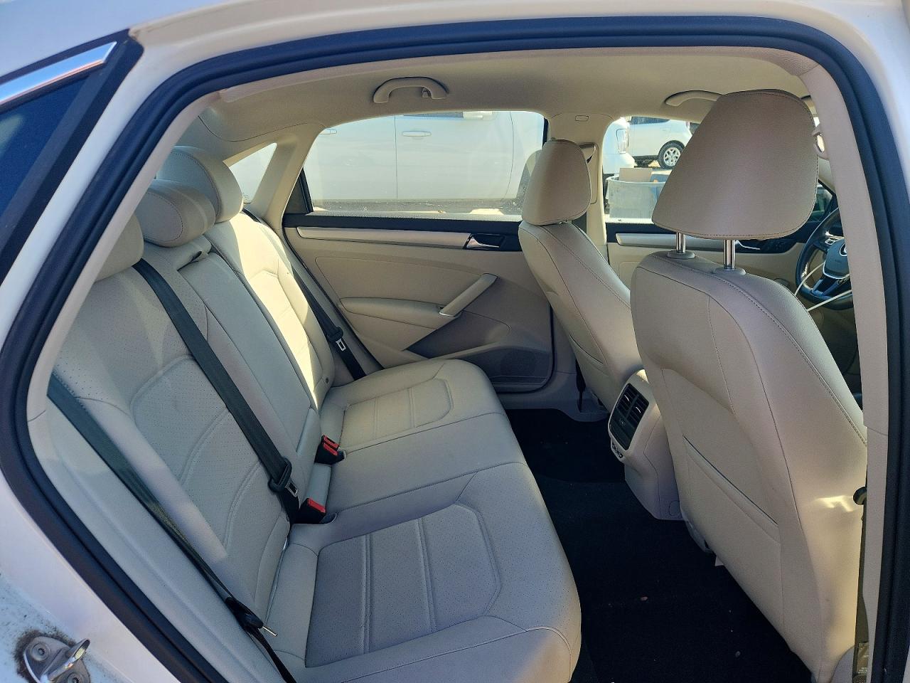 2020 VOLKSWAGEN PASSAT