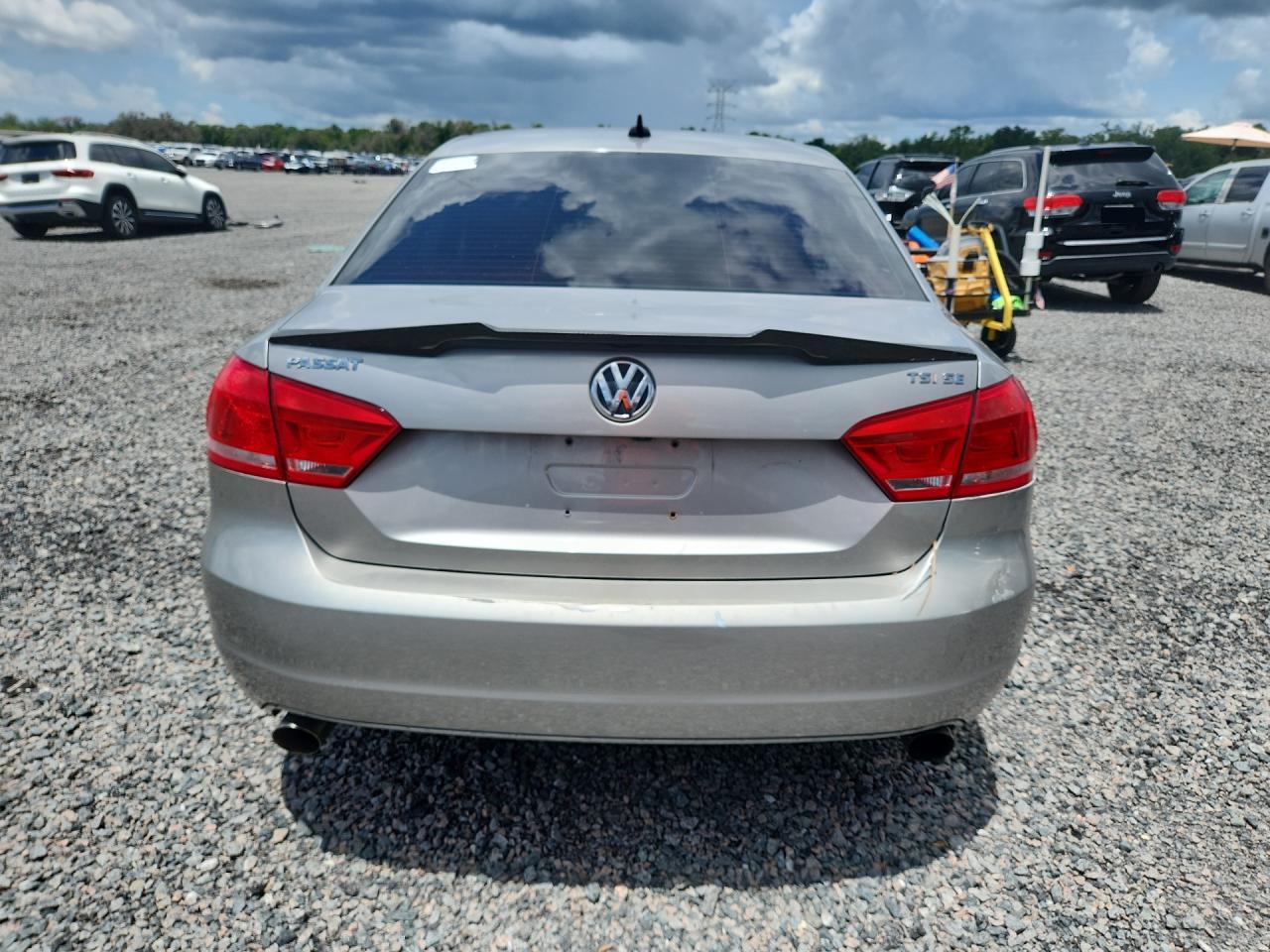 2014 VOLKSWAGEN PASSAT