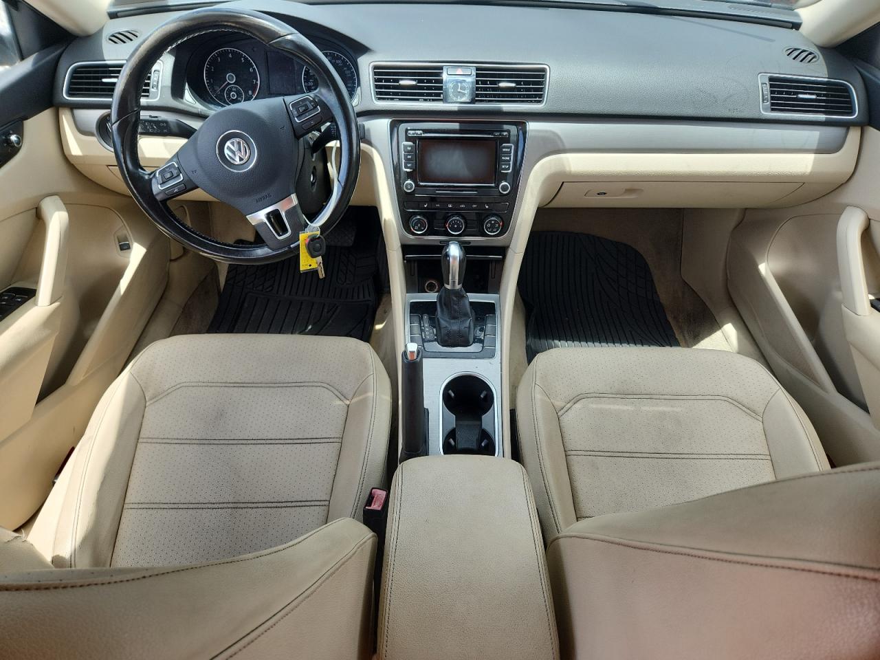 2014 VOLKSWAGEN PASSAT