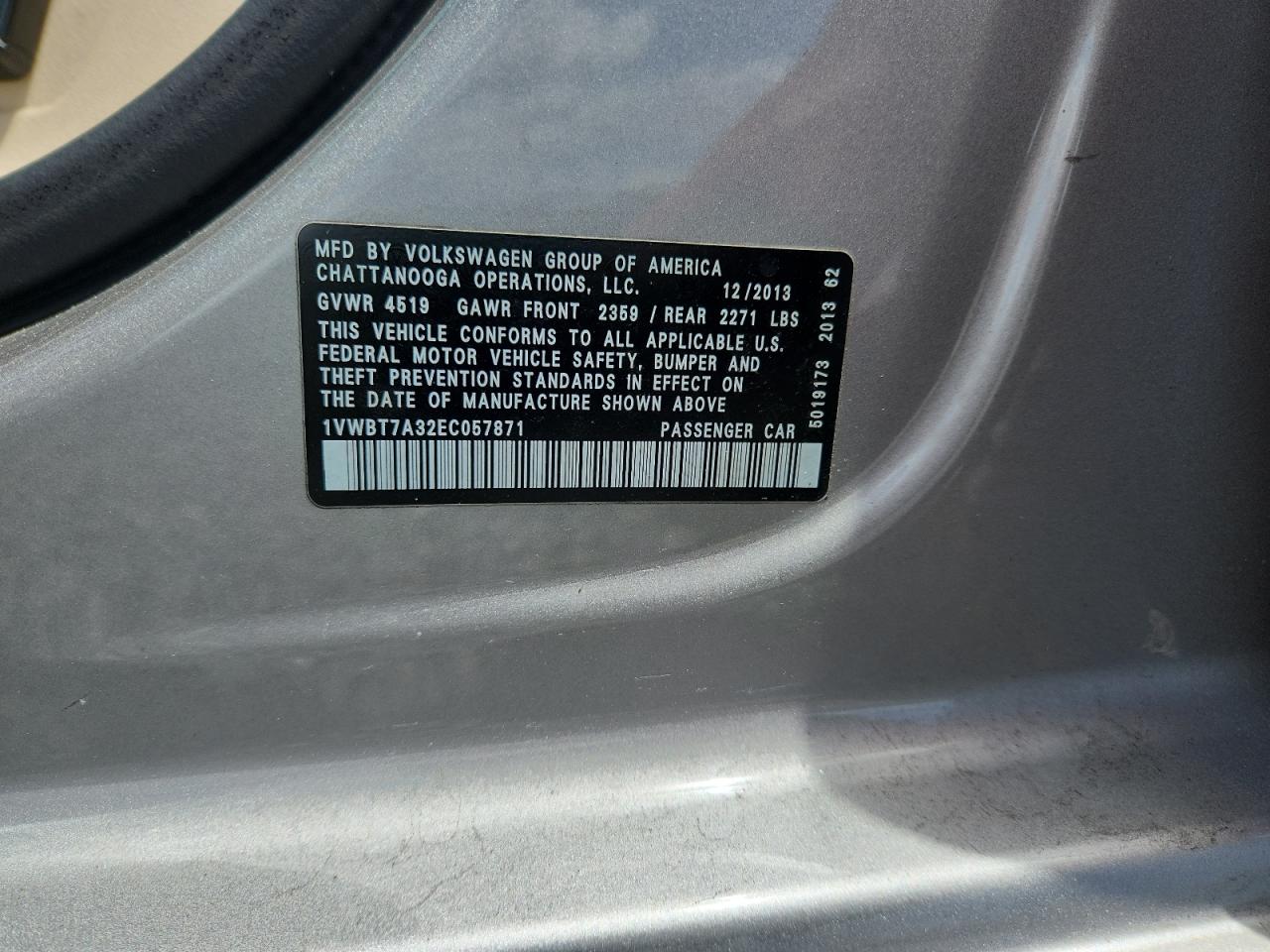 2014 VOLKSWAGEN PASSAT