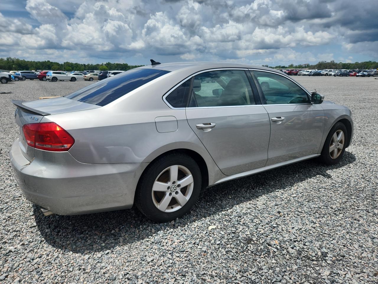 2014 VOLKSWAGEN PASSAT