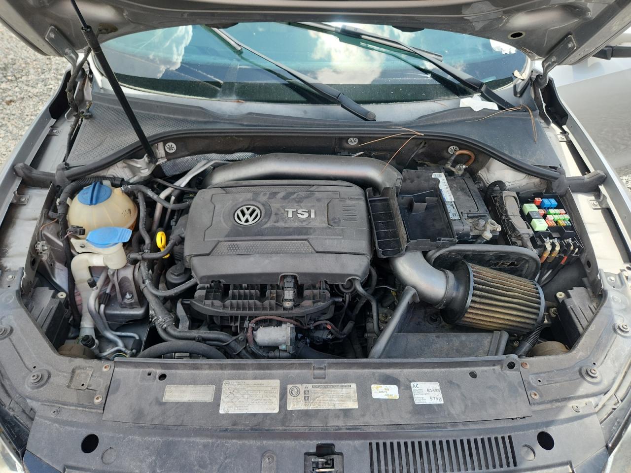 2014 VOLKSWAGEN PASSAT