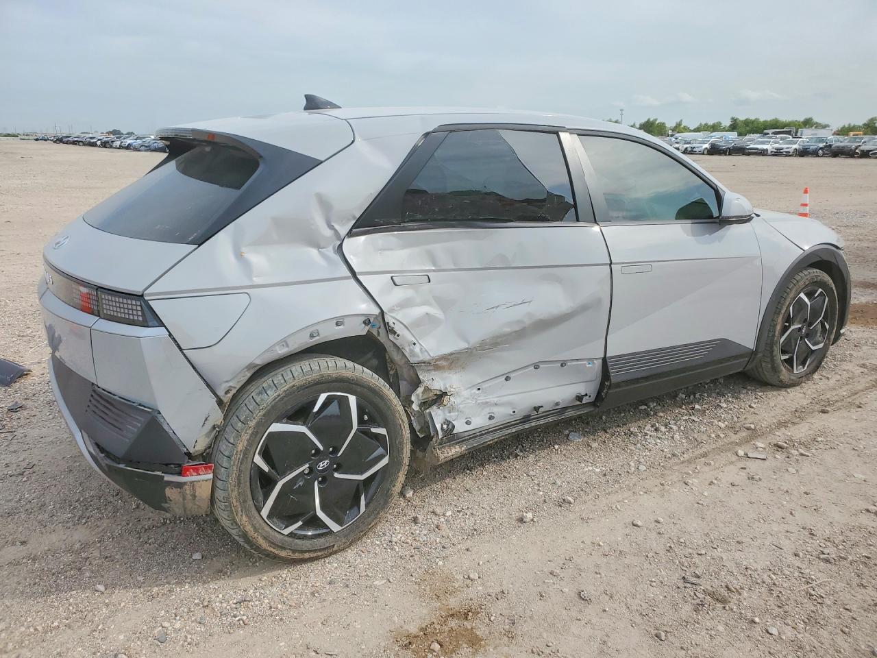 2024 HYUNDAI IONIQ