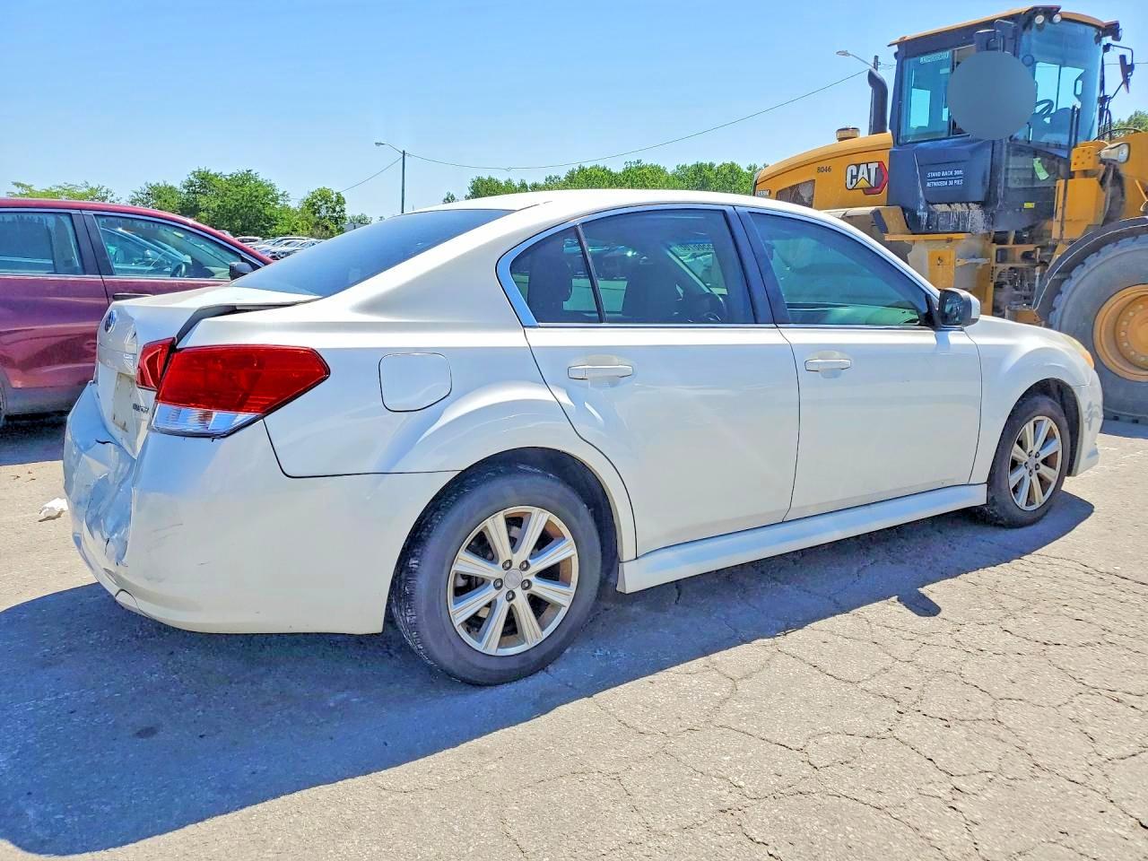 2011 SUBARU LEGACY