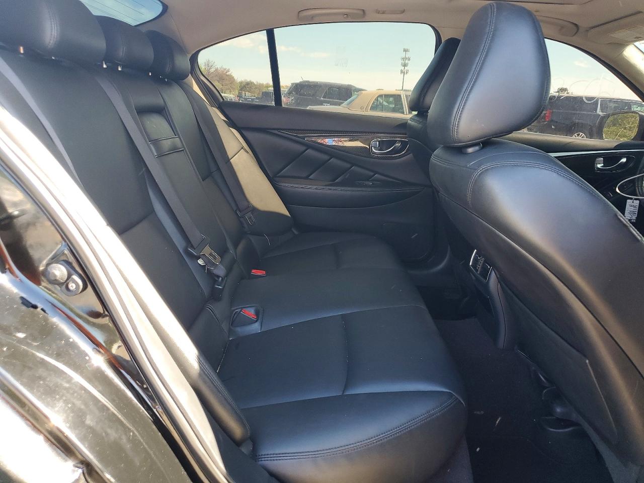 2016 INFINITI Q50