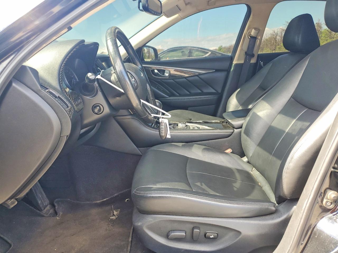 2016 INFINITI Q50