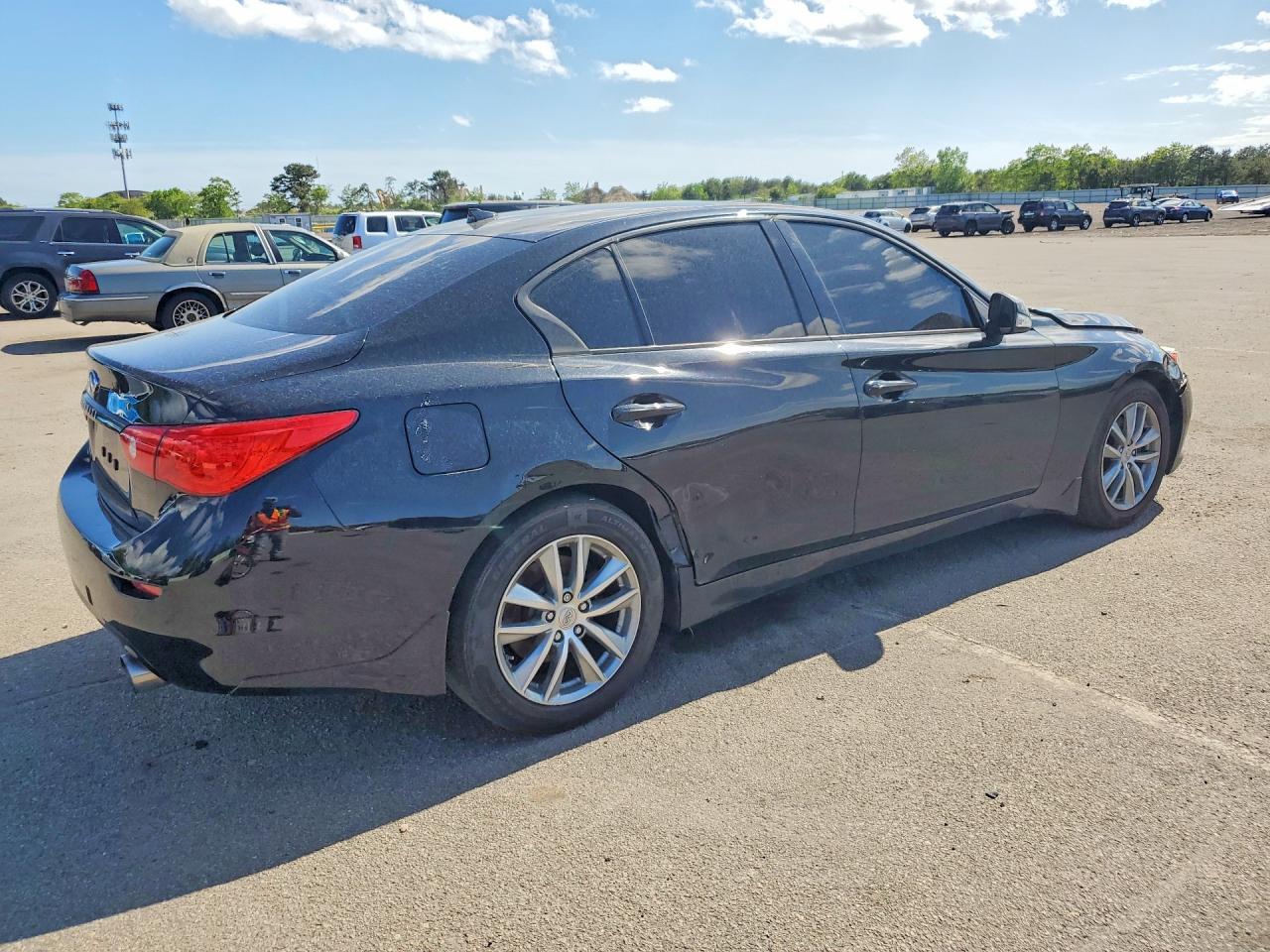 2016 INFINITI Q50