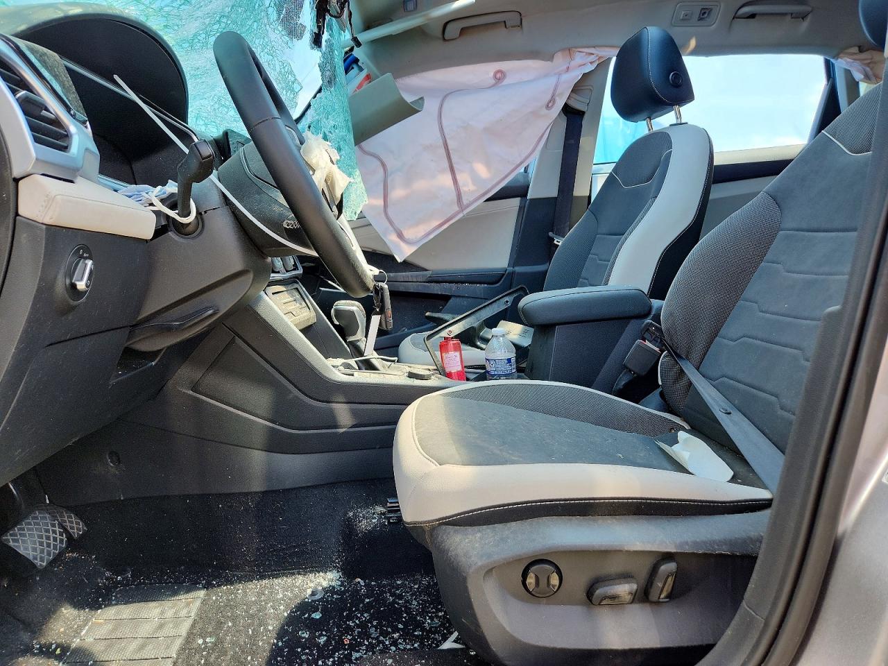 2025 VOLKSWAGEN TAOS SE