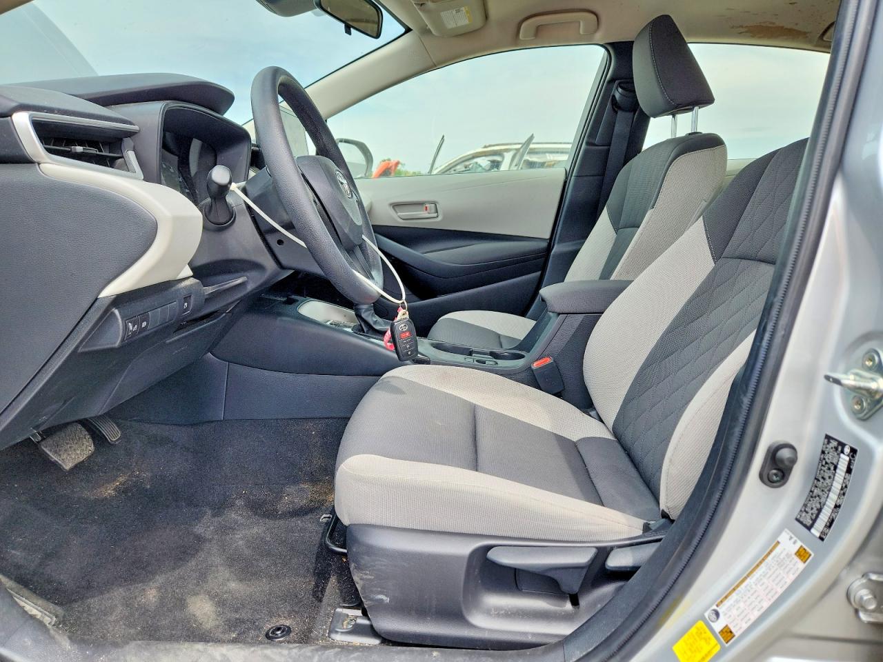 2025 TOYOTA COROLLA