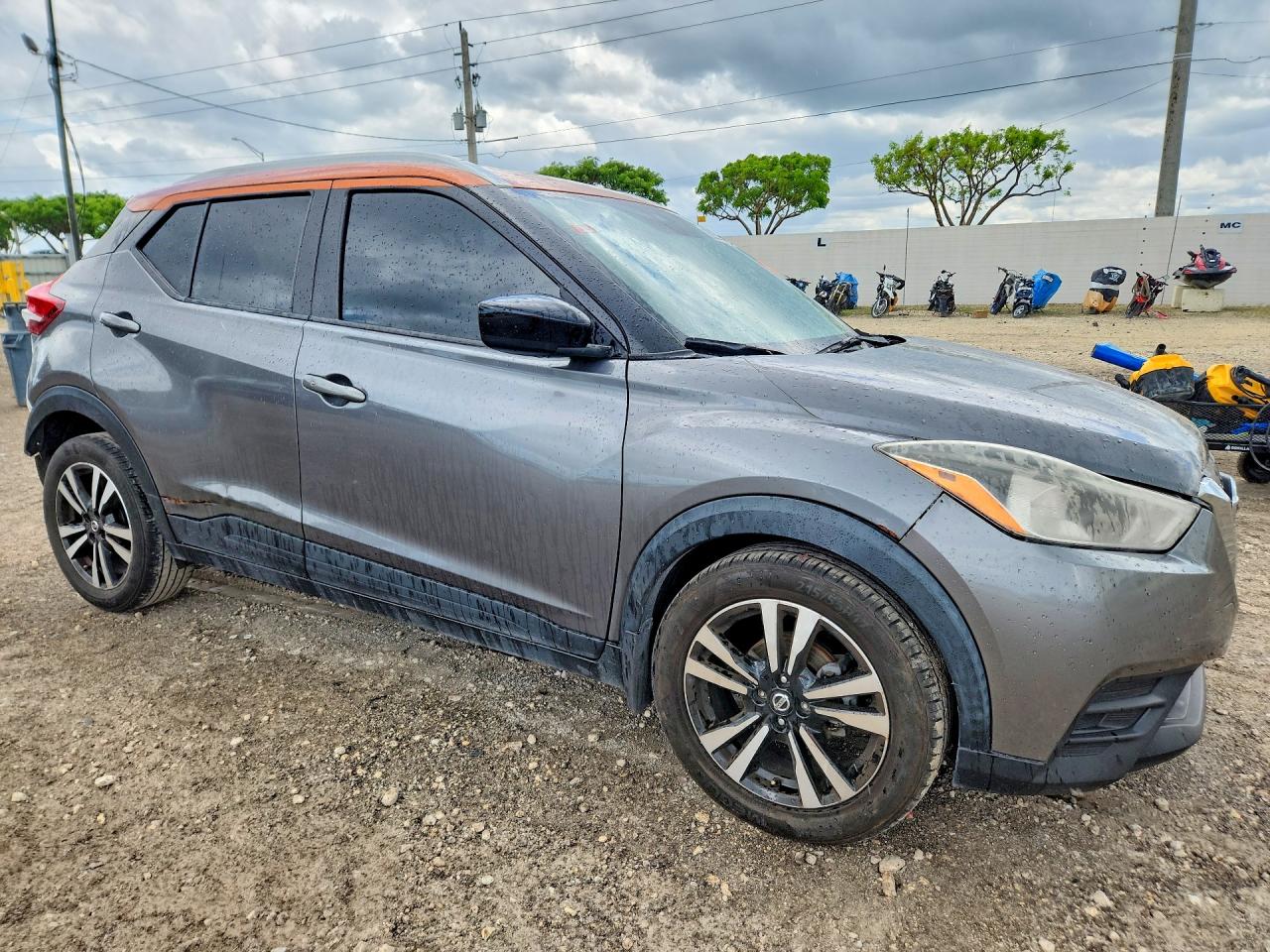 2020 NISSAN KICKS