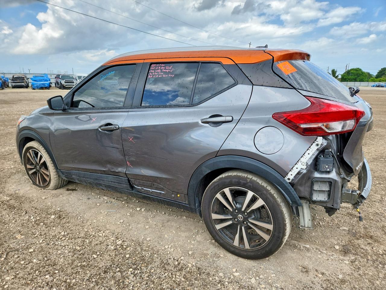 2020 NISSAN KICKS