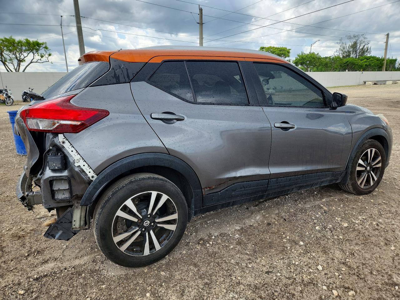 2020 NISSAN KICKS