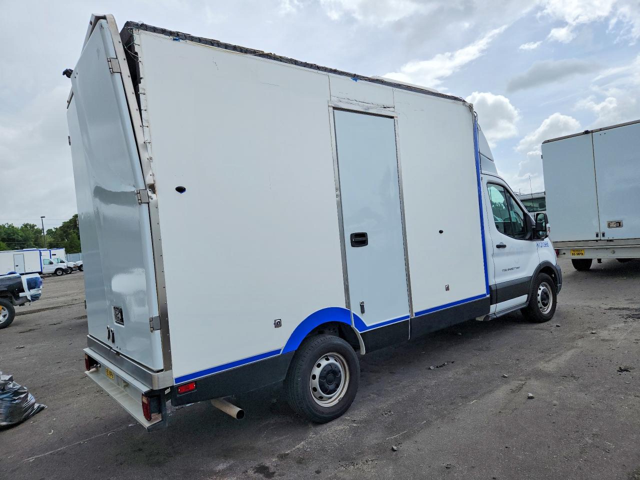 2022 FORD TRANSIT