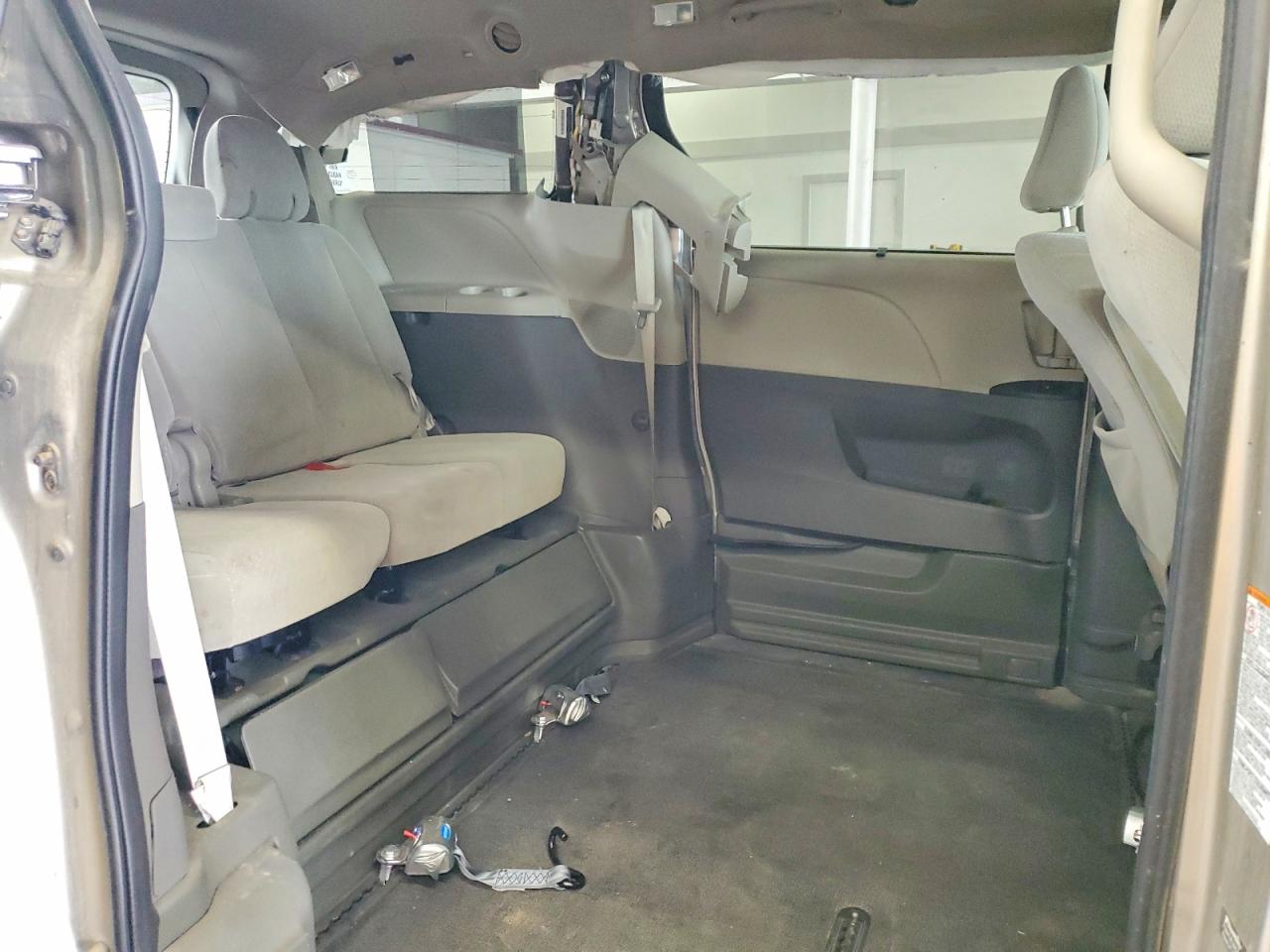 2015 TOYOTA SIENNA