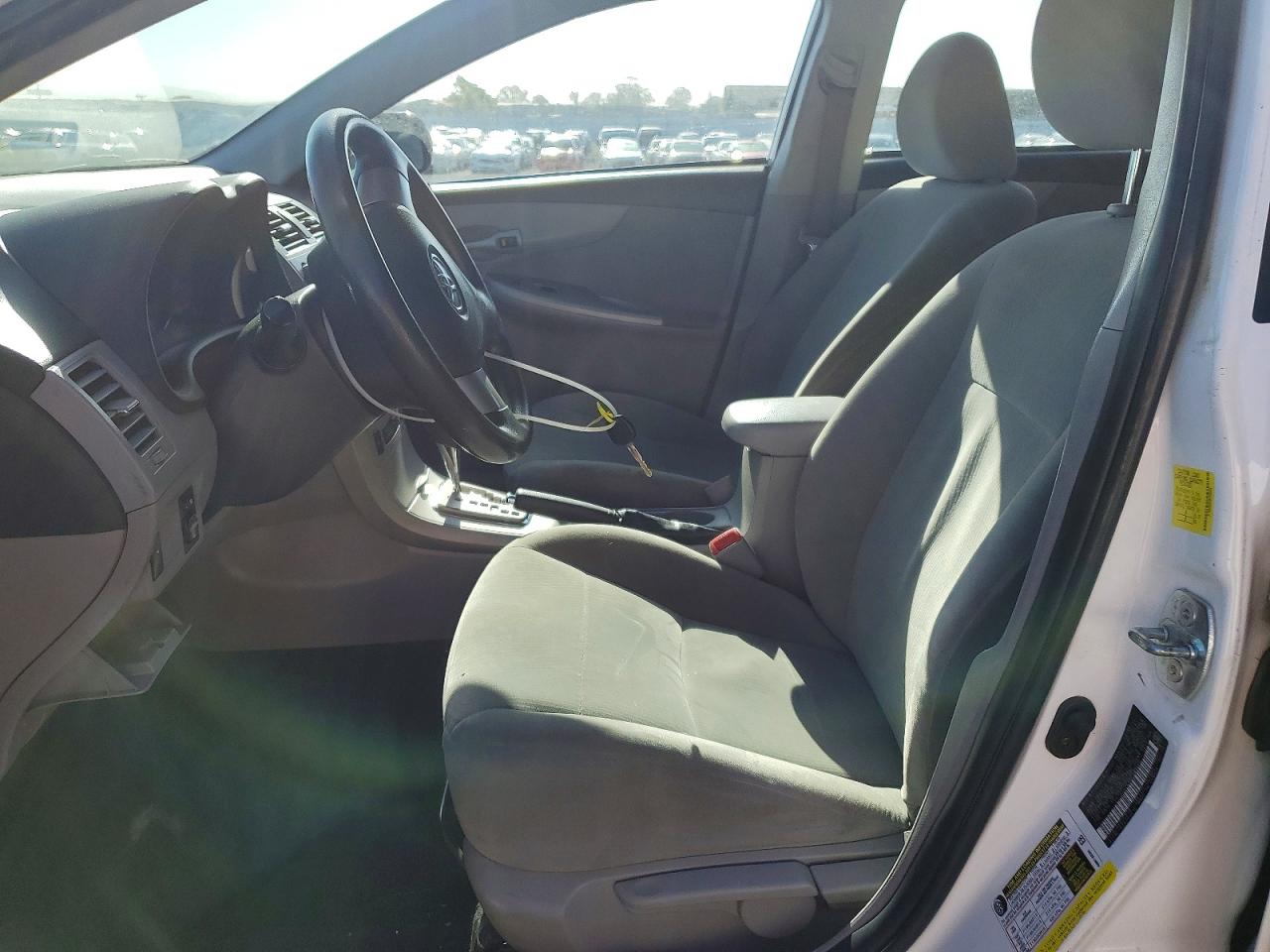 2011 TOYOTA COROLLA LE