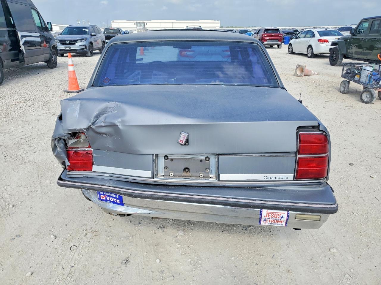 1989 OLDSMOBILE 88