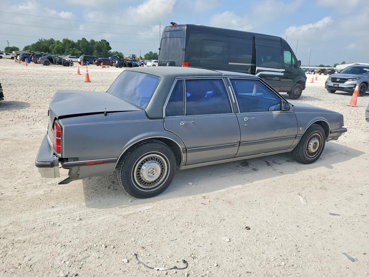 1989 OLDSMOBILE 88