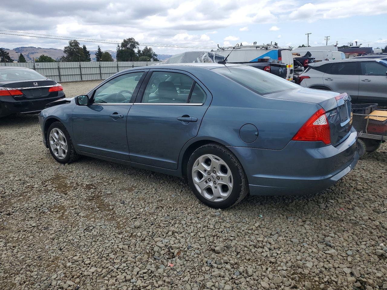 2011 FORD FUSION