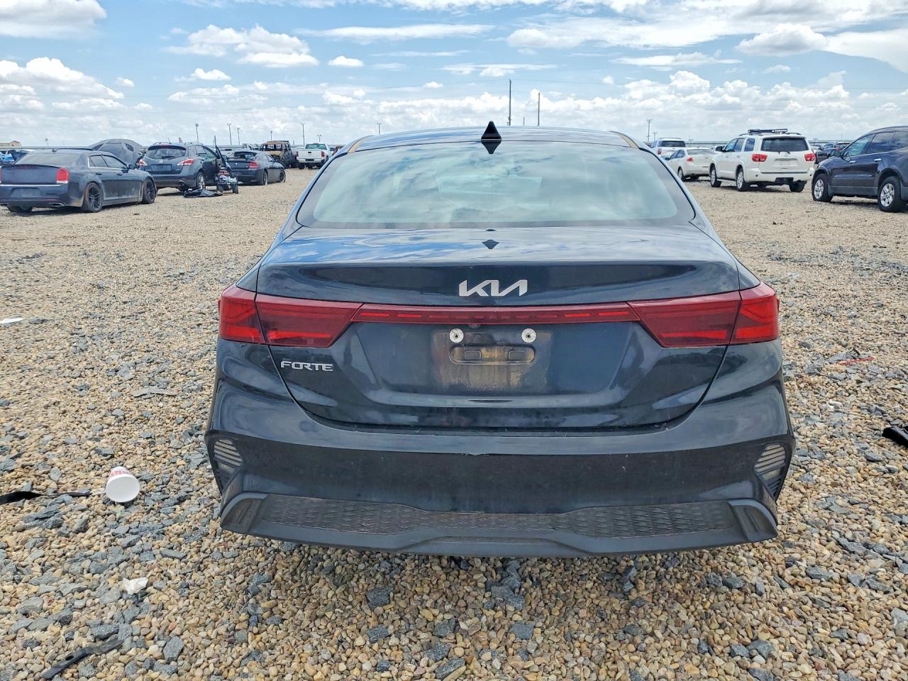 2024 KIA FORTE