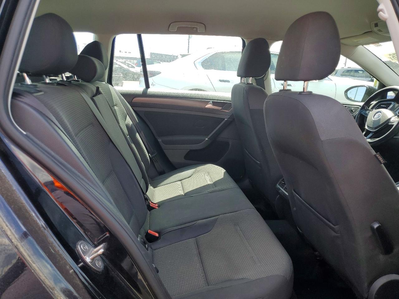 2019 VOLKSWAGEN GOLF