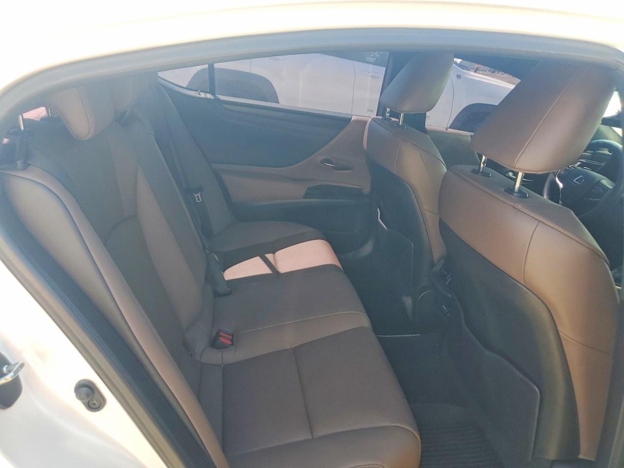 2024 LEXUS ES350