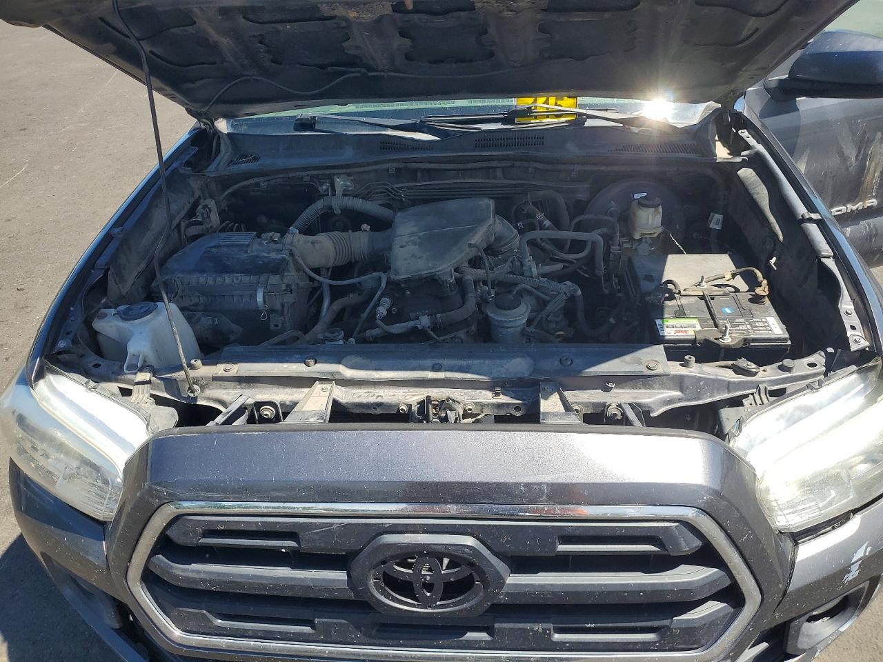 2016 TOYOTA TACOMA