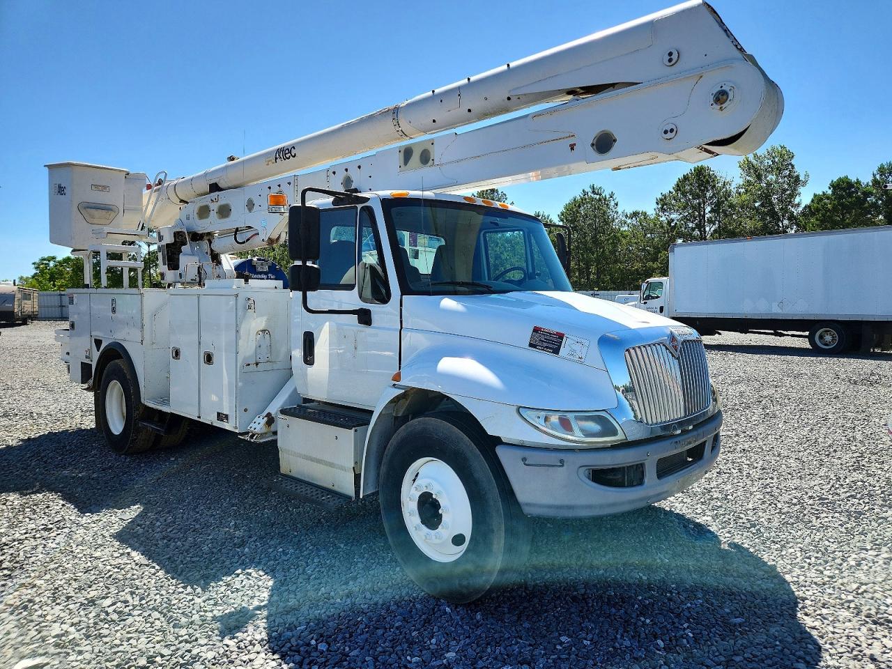 2016 INTERNATIONAL 4000 SERIE