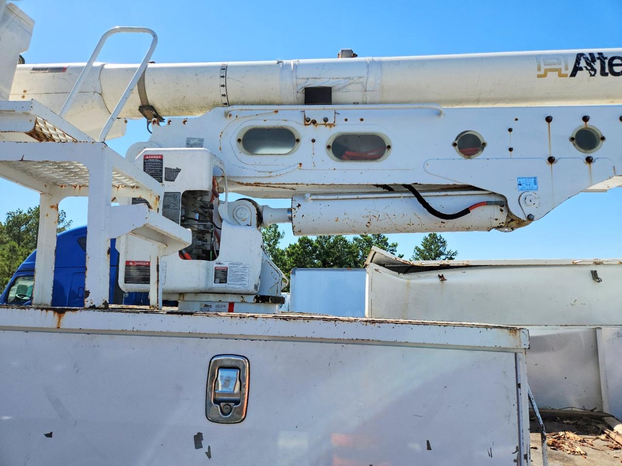 2016 INTERNATIONAL 4000 SERIE