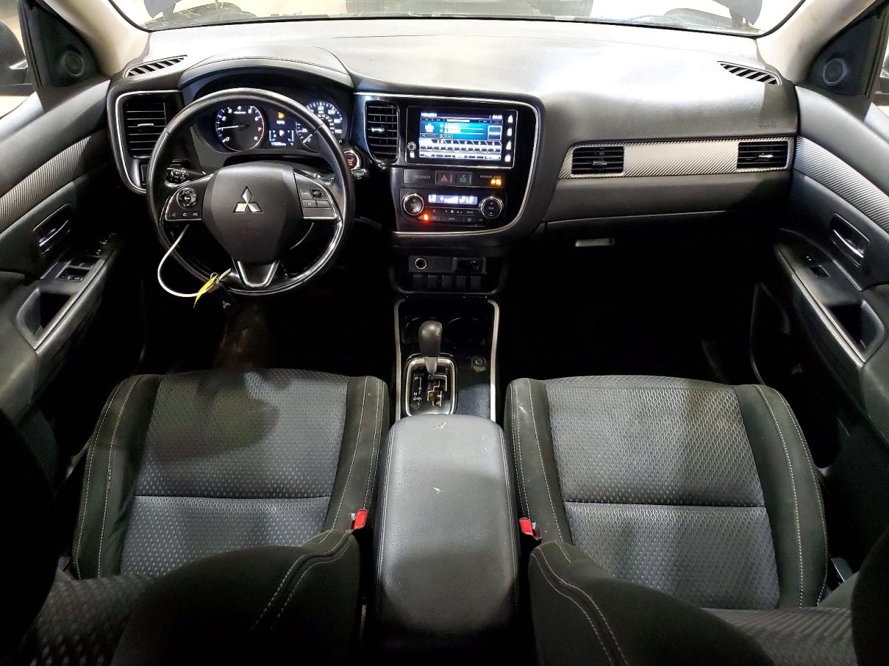 2017 MITSUBISHI OUTLANDER