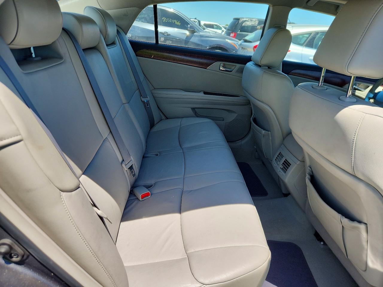 2011 TOYOTA AVALON