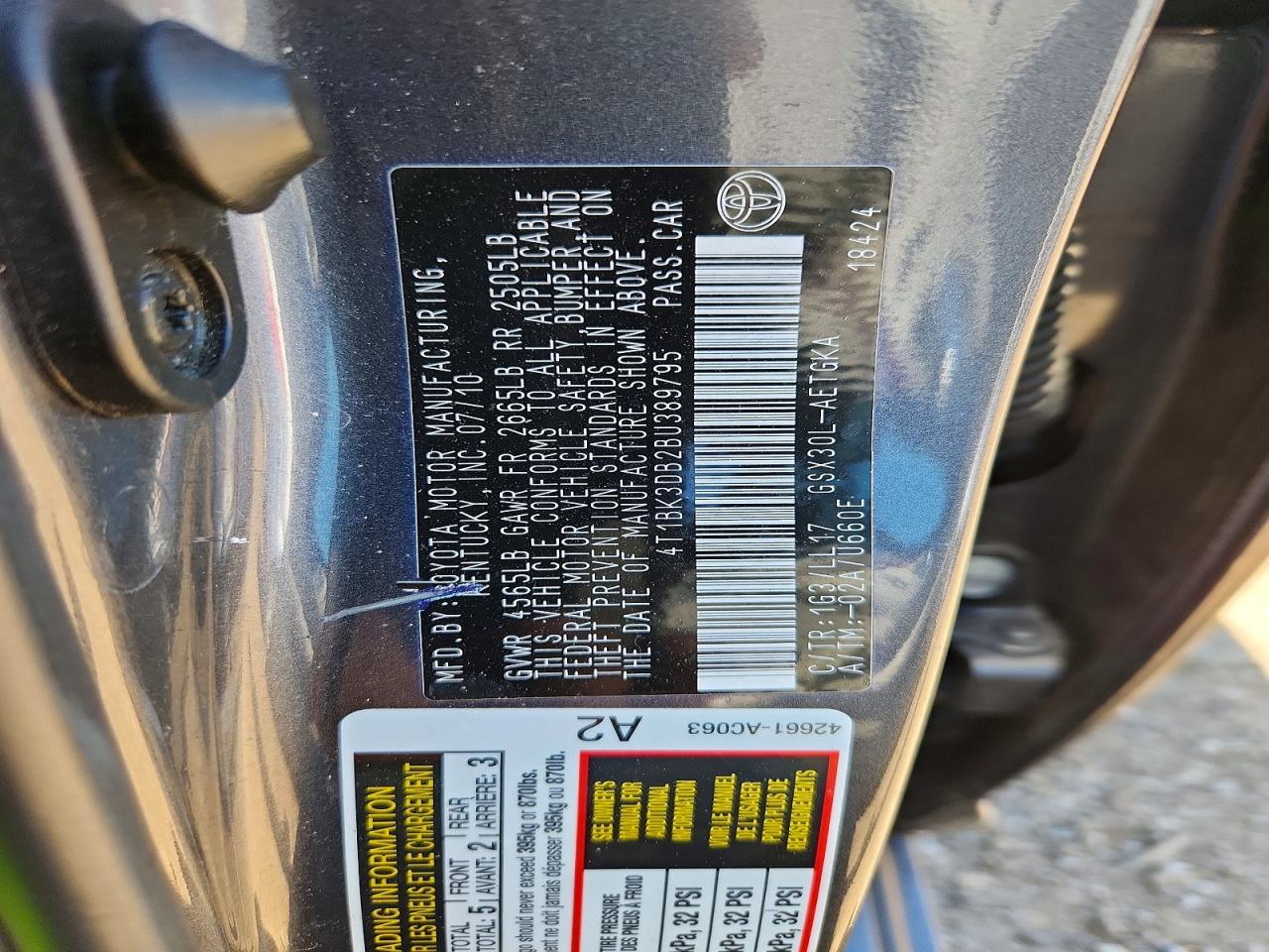 2011 TOYOTA AVALON