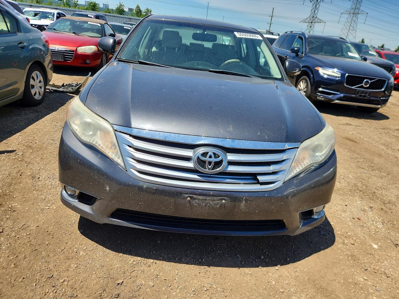 2011 TOYOTA AVALON