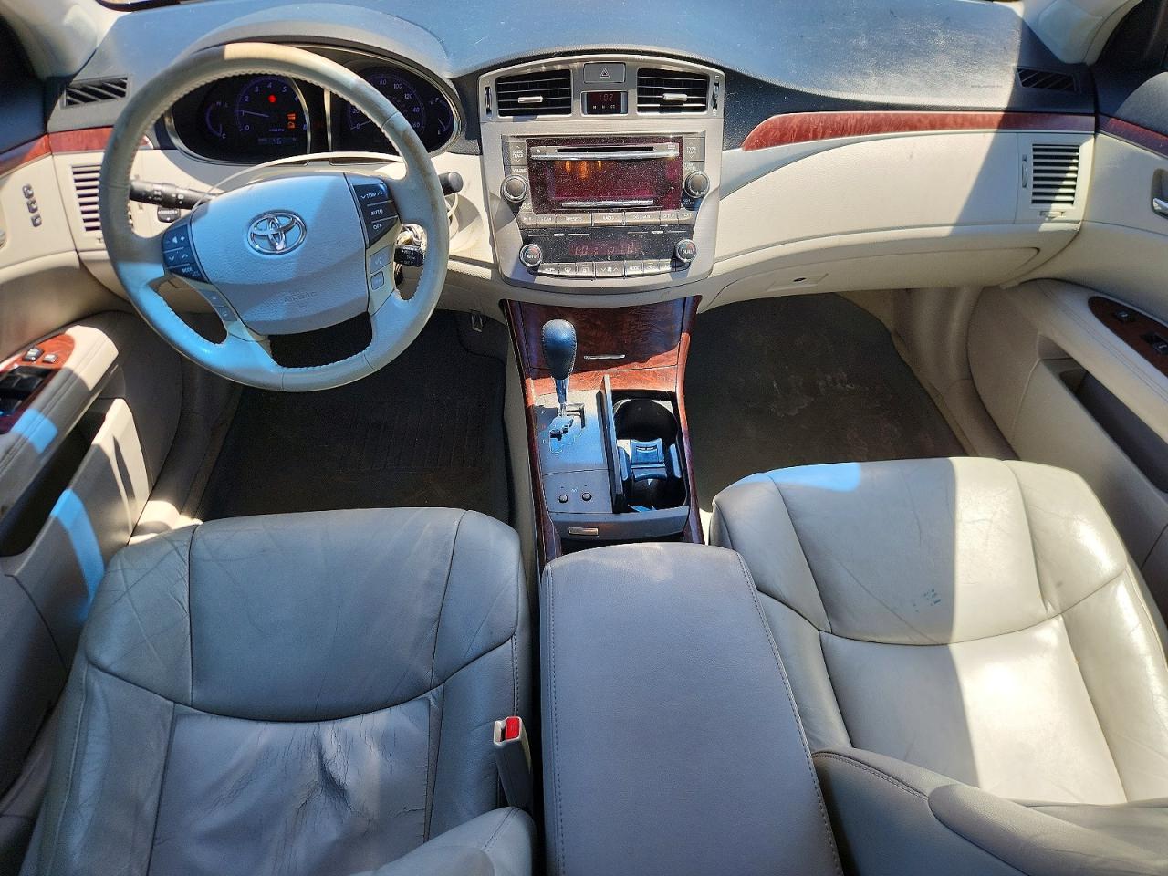 2011 TOYOTA AVALON