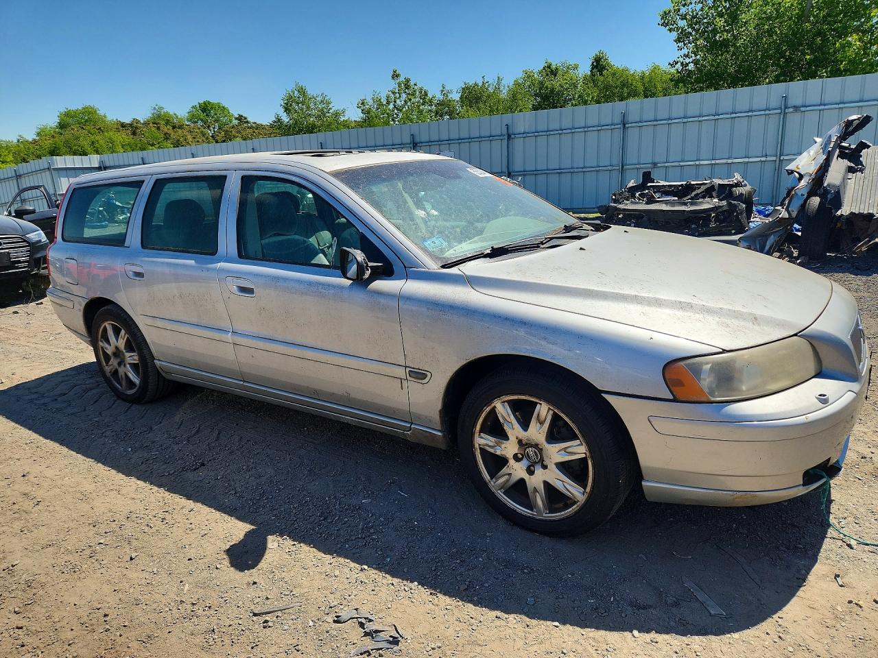 2006 VOLVO V70