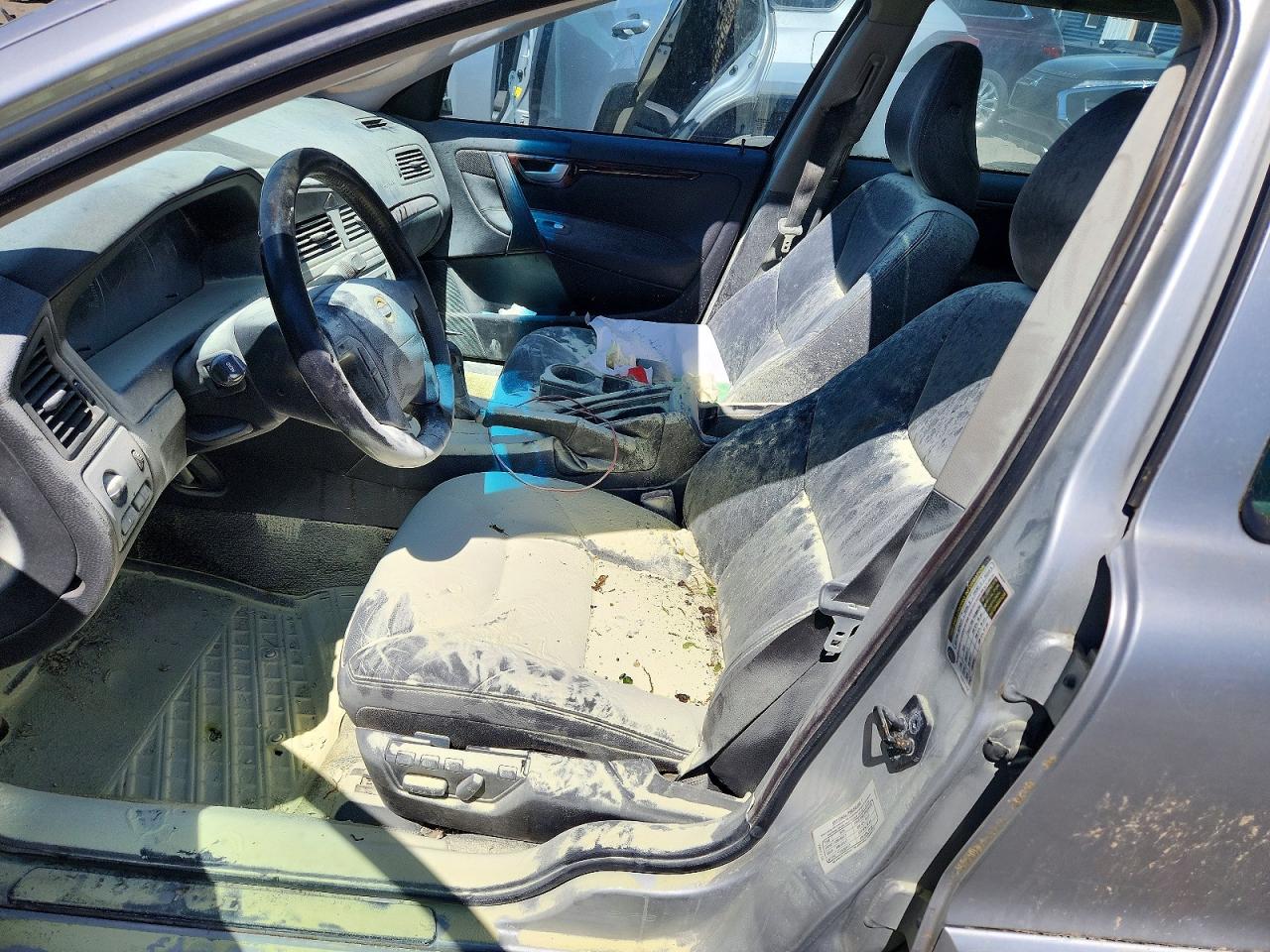 2006 VOLVO V70