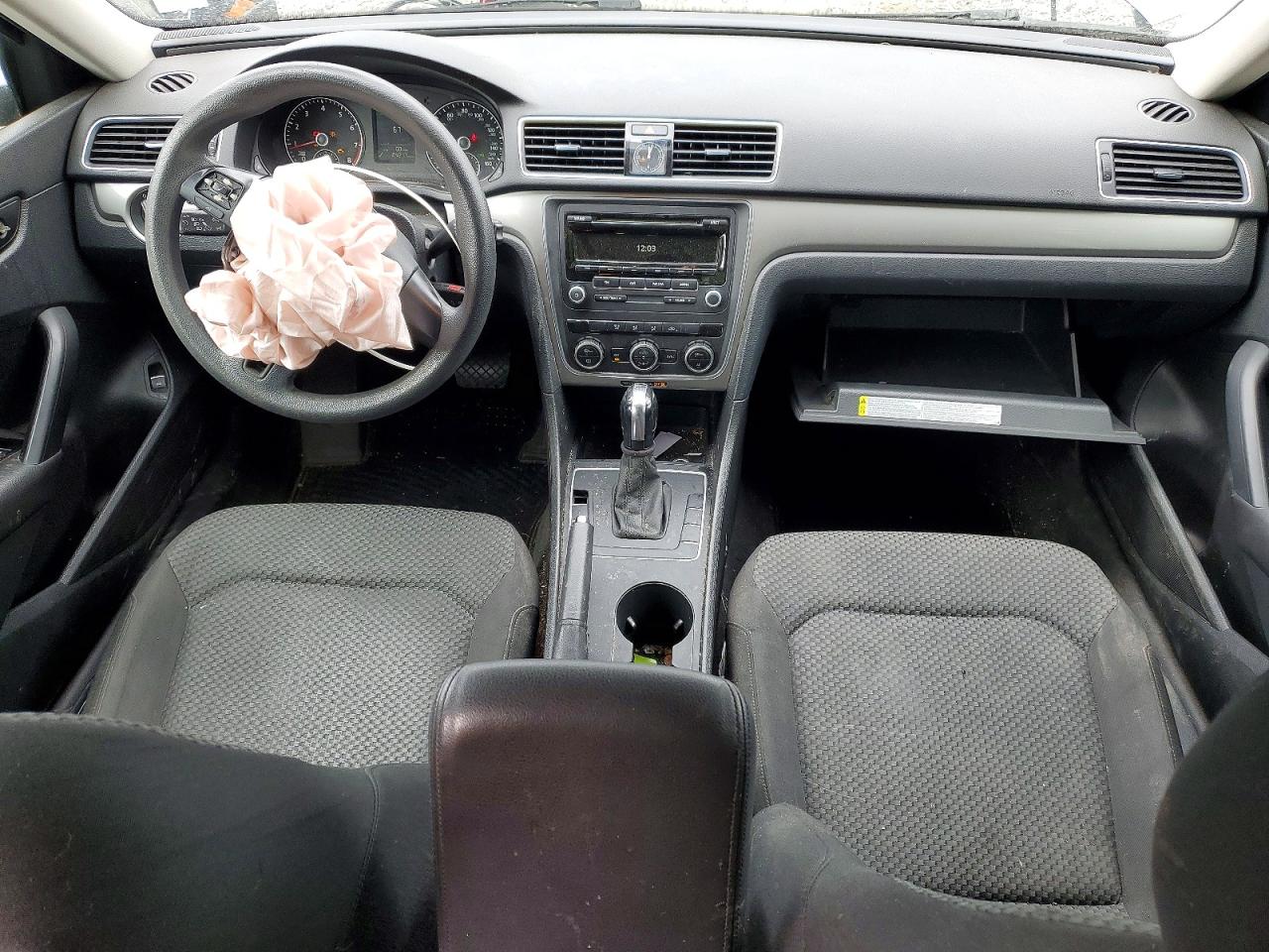 2012 VOLKSWAGEN PASSAT