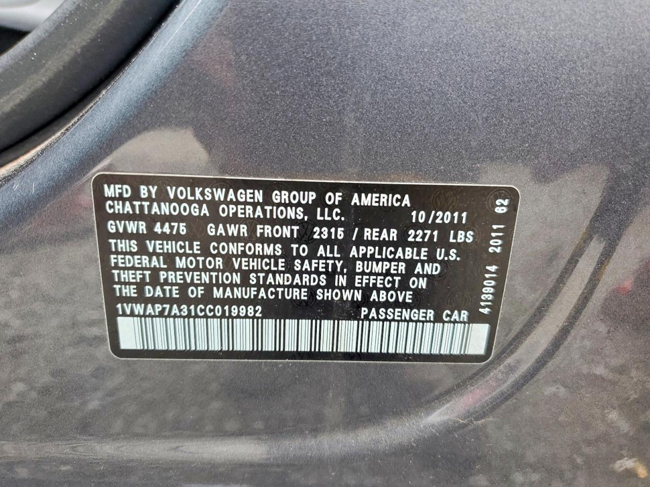2012 VOLKSWAGEN PASSAT