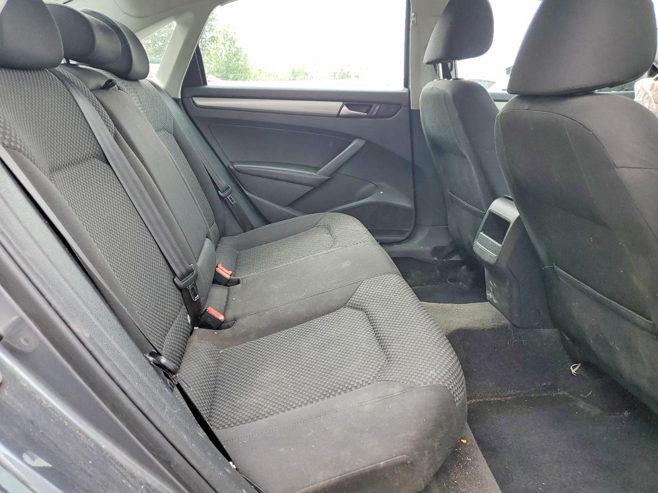 2012 VOLKSWAGEN PASSAT