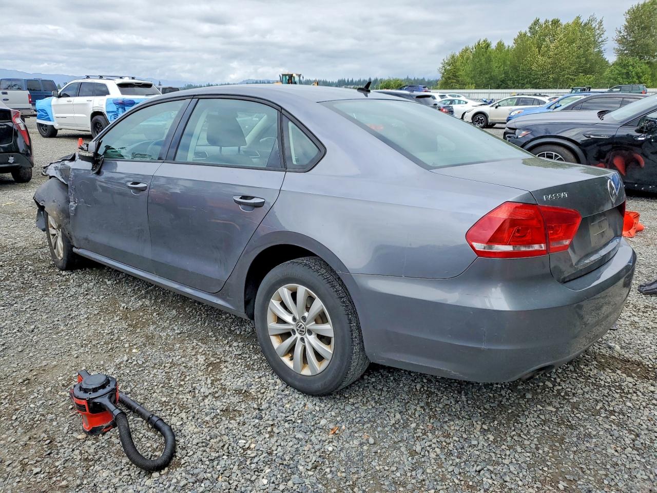 2012 VOLKSWAGEN PASSAT