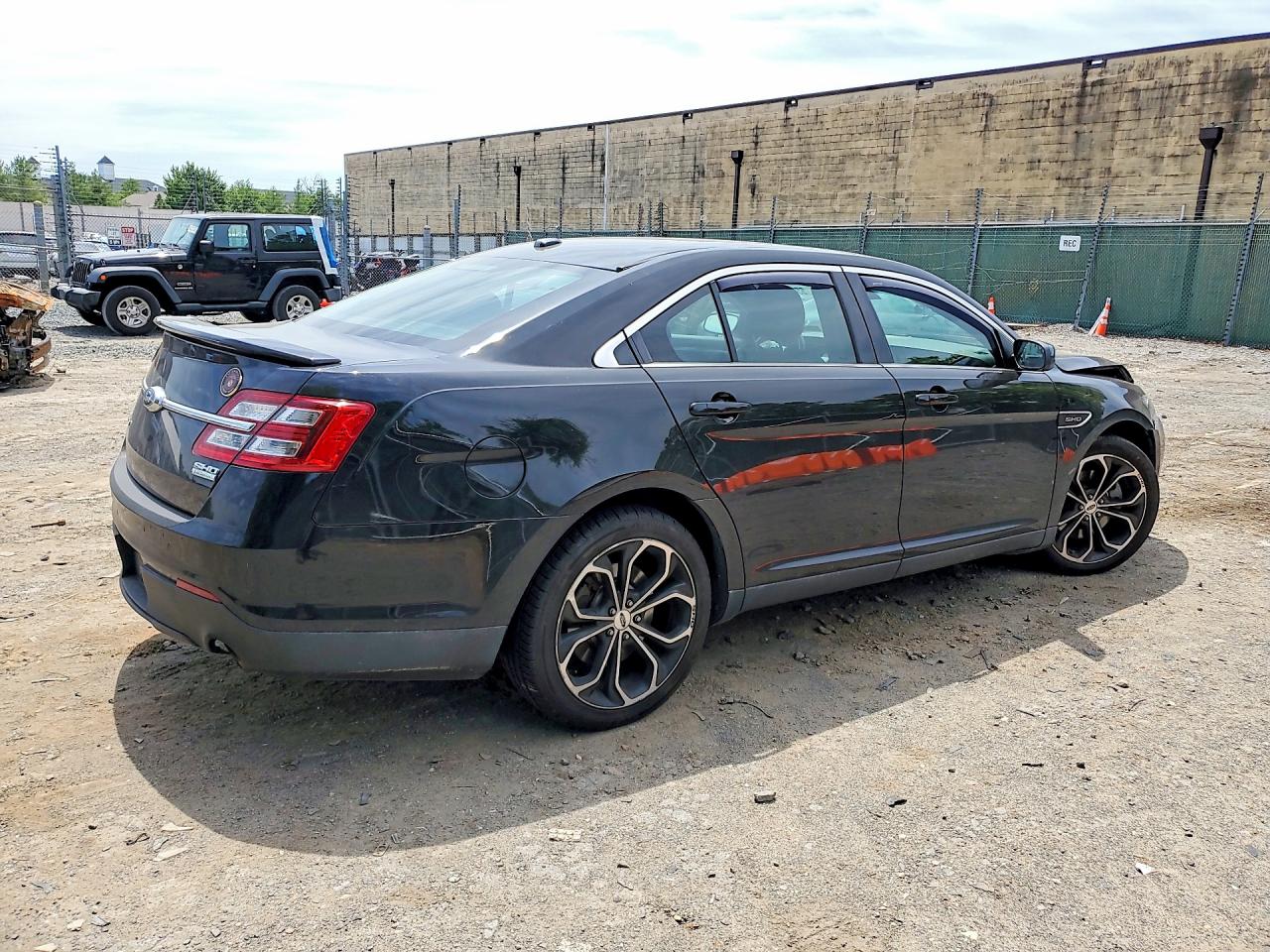 2018 FORD TAURUS