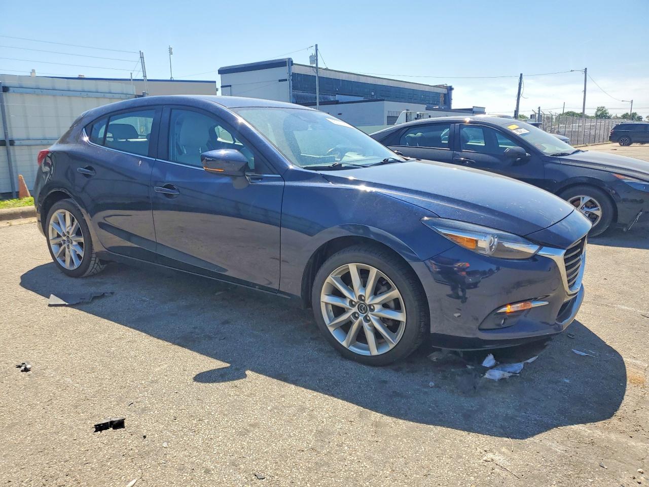 2017 MAZDA 3