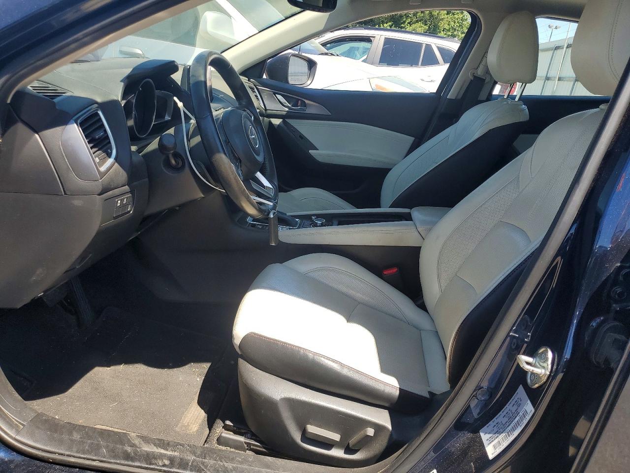 2017 MAZDA 3