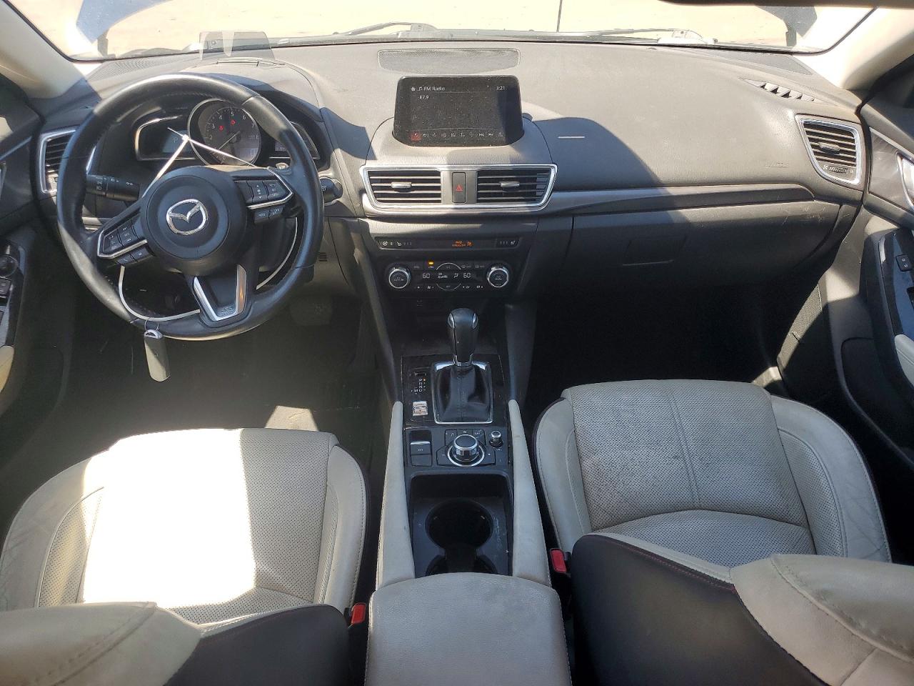 2017 MAZDA 3
