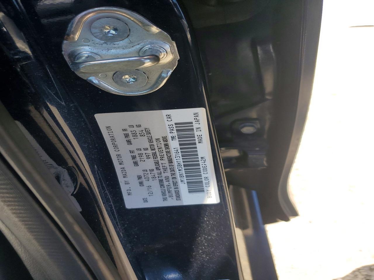 2017 MAZDA 3