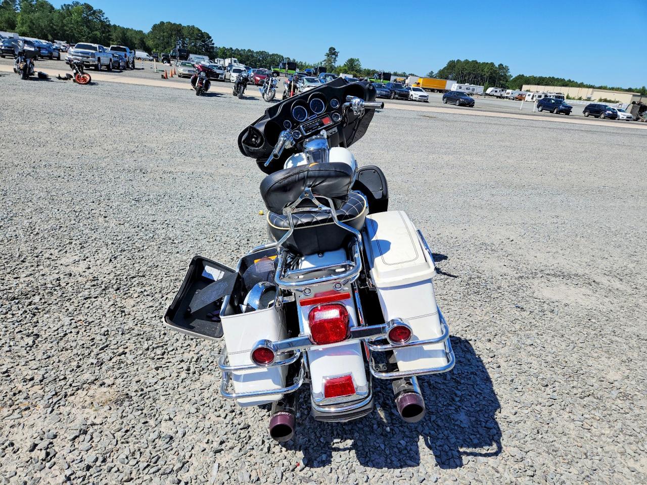 2005 HARLEY-DAVIDSON FL