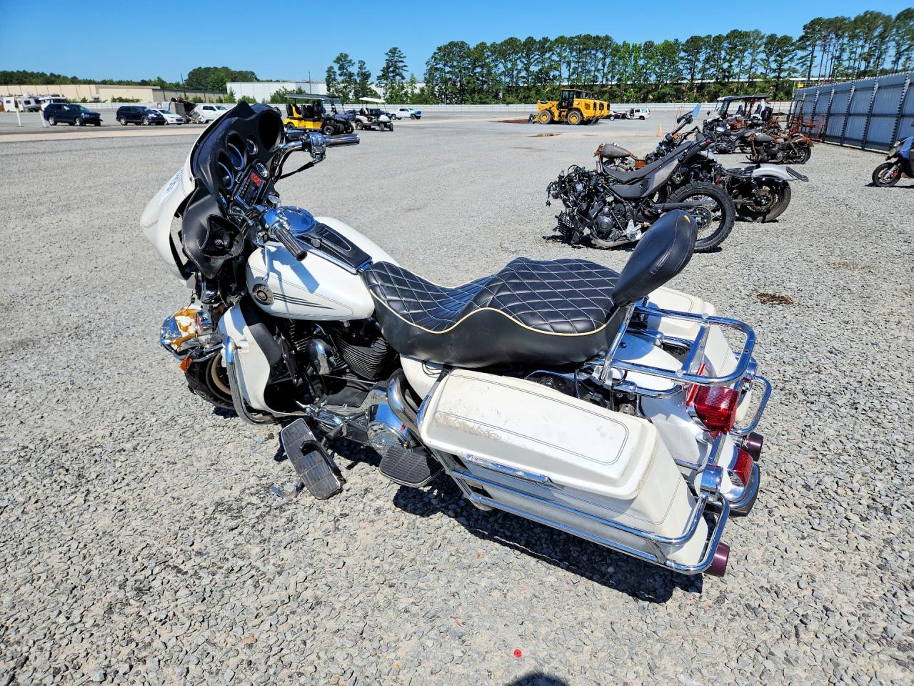 2005 HARLEY-DAVIDSON FL
