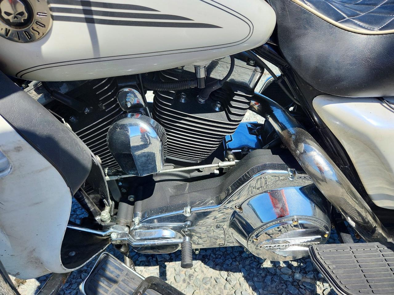 2005 HARLEY-DAVIDSON FL
