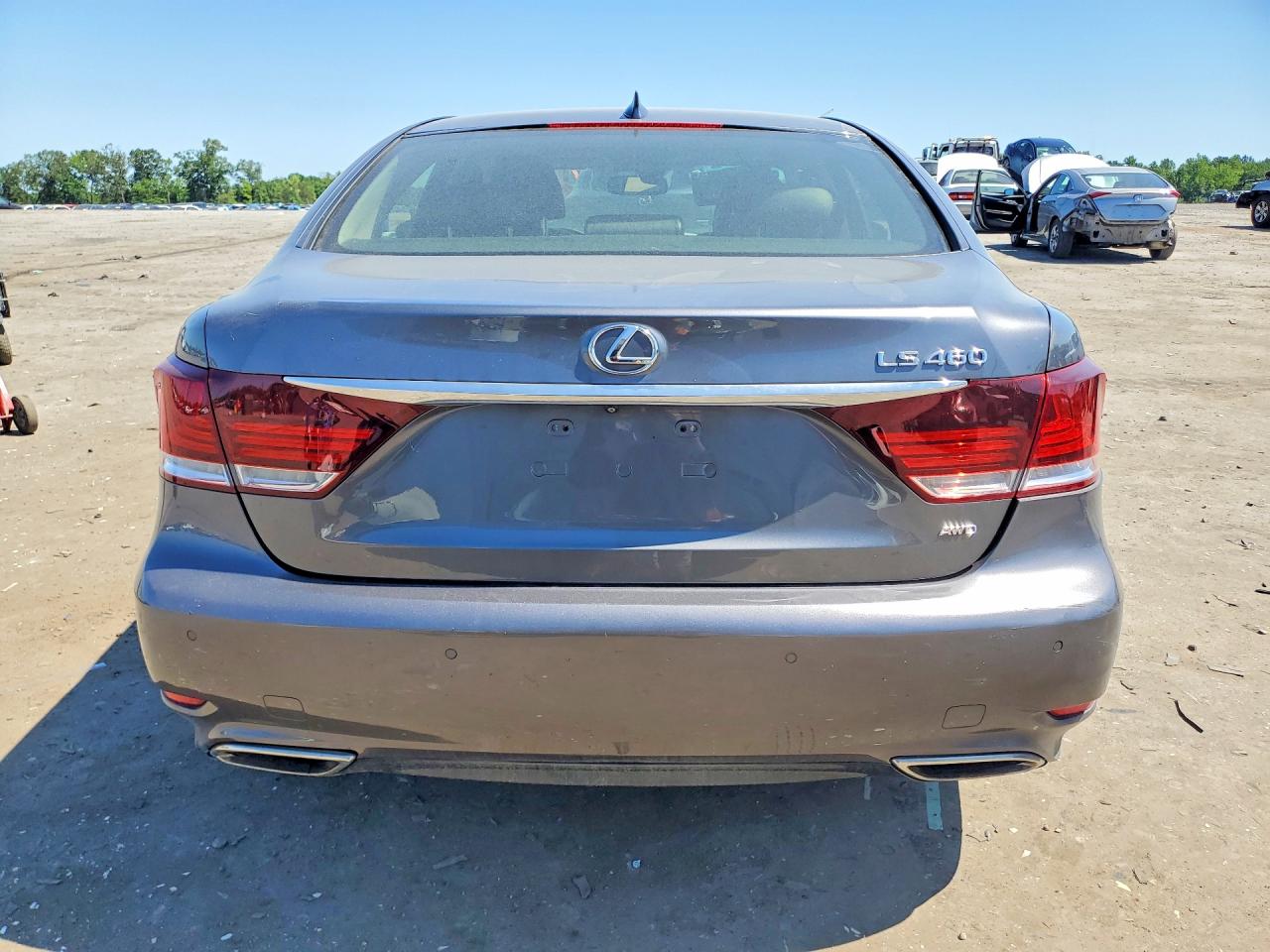 2017 LEXUS LS460