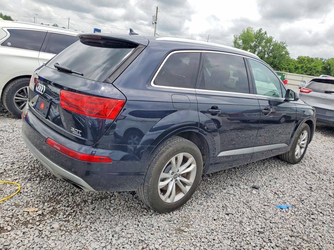 2017 AUDI Q7