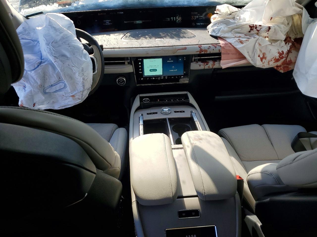 2025 LINCOLN NAVIGATOR